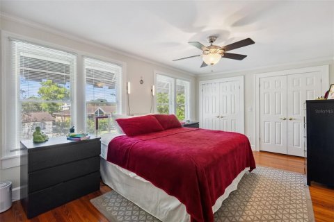 Commercial property in Saint Petersburg, Florida 390.38 sq.m. № 1670032 - photo 24