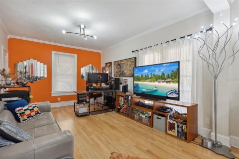 Commercial property in Saint Petersburg, Florida 390.38 sq.m. № 1670032 - photo 6