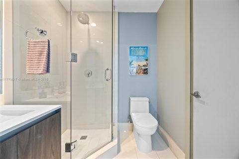 Copropriété à vendre à Miami, Floride: 2 chambres, 98.2 m2 № 1712474 - photo 17