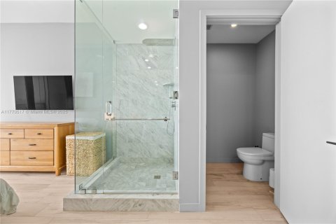Copropriété à vendre à Miami, Floride: 2 chambres, 98.2 m2 № 1712474 - photo 12