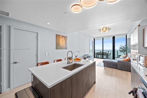 Copropriété à vendre à Miami, Floride: 2 chambres, 98.2 m2 № 1712474 - photo 5