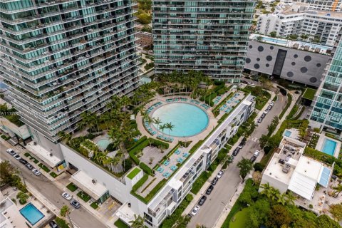 Copropriété à vendre à Miami, Floride: 2 chambres, 98.2 m2 № 1712474 - photo 25