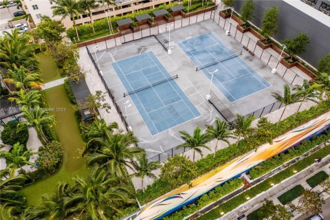 Copropriété à vendre à Miami, Floride: 2 chambres, 98.2 m2 № 1712474 - photo 26