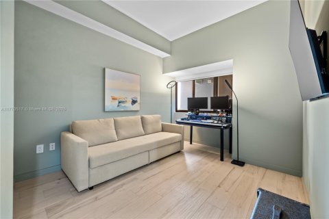 Copropriété à vendre à Miami, Floride: 2 chambres, 98.2 m2 № 1712474 - photo 15