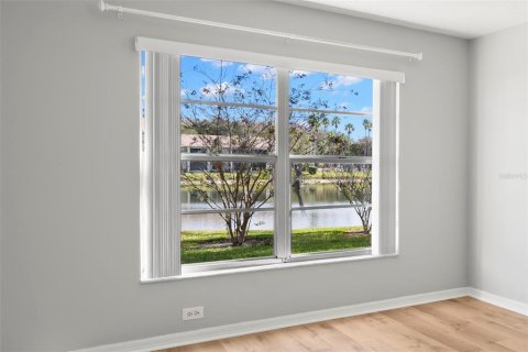 Condo in New Port Richey, Florida, 2 bedrooms  № 1886287 - photo 18