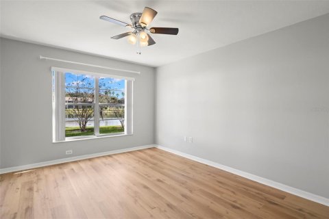 Condo in New Port Richey, Florida, 2 bedrooms  № 1886287 - photo 17