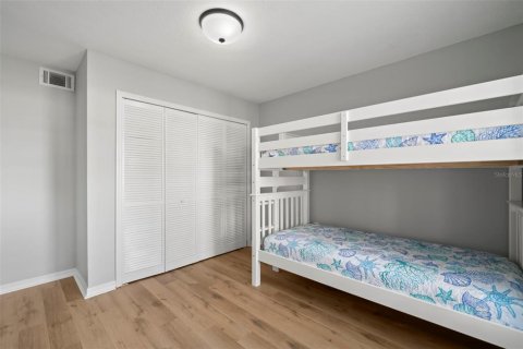 Condo in New Port Richey, Florida, 2 bedrooms  № 1886287 - photo 24