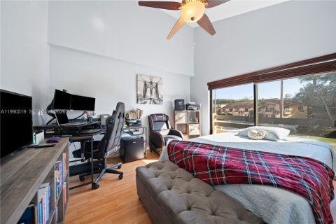 Touwnhouse à vendre à Miami, Floride: 2 chambres, 107.02 m2 № 2057907 - photo 20