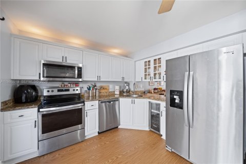 Touwnhouse à vendre à Miami, Floride: 2 chambres, 107.02 m2 № 2057907 - photo 8