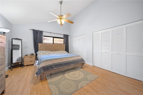 Touwnhouse à vendre à Miami, Floride: 2 chambres, 107.02 m2 № 2057907 - photo 16