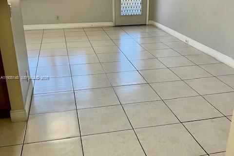 Condominio en venta en Pembroke Pines, Florida, 1 dormitorio, 75.34 m2 № 1993526 - foto 9