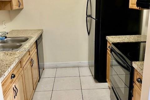 Condominio en venta en Pembroke Pines, Florida, 1 dormitorio, 75.34 m2 № 1993526 - foto 2