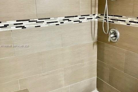 Condominio en venta en Pembroke Pines, Florida, 1 dormitorio, 75.34 m2 № 1993526 - foto 12