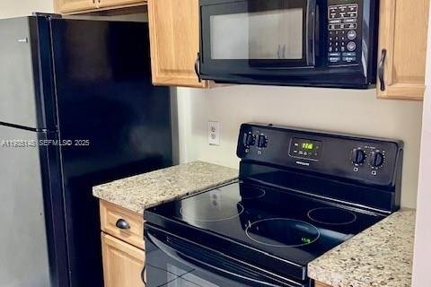 Condominio en venta en Pembroke Pines, Florida, 1 dormitorio, 75.34 m2 № 1993526 - foto 13