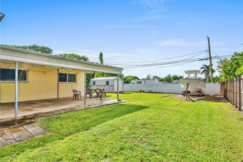 House in Homestead, Florida 3 bedrooms, 130.99 sq.m. № 1930120 - photo 19