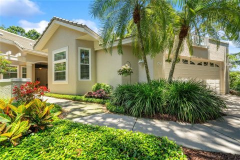 Townhouse in Saint Petersburg, Florida 3 bedrooms, 193.7 sq.m. № 1742875 - photo 1