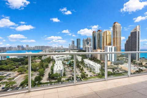 Condo in Sunny Isles Beach, Florida, 2 bedrooms № 2065767 - photo 22