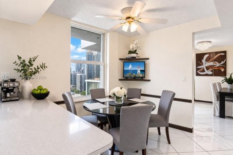 Condo in Sunny Isles Beach, Florida, 2 bedrooms № 2065767 - photo 28