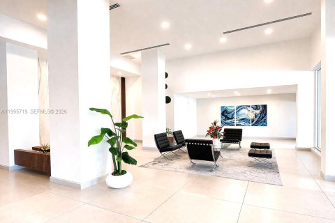 Condo in Sunny Isles Beach, Florida, 2 bedrooms № 2065767 - photo 10