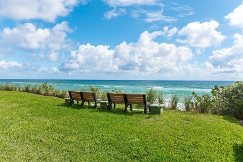 Condo in Hillsboro Beach, Florida, 3 bedrooms  № 2343519 - photo 26