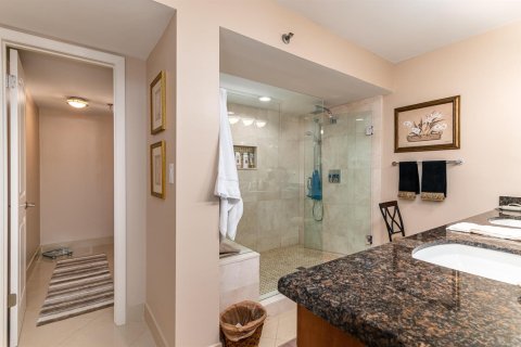 Condo in Hillsboro Beach, Florida, 3 bedrooms  № 2343519 - photo 11