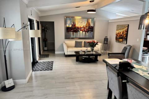 Купить виллу или дом в Майами, Флорида 4 спальни, 179.3м2, № 2047518 - фото 4