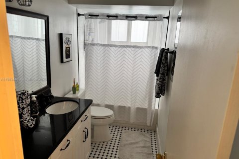 Купить виллу или дом в Майами, Флорида 4 спальни, 179.3м2, № 2047518 - фото 13