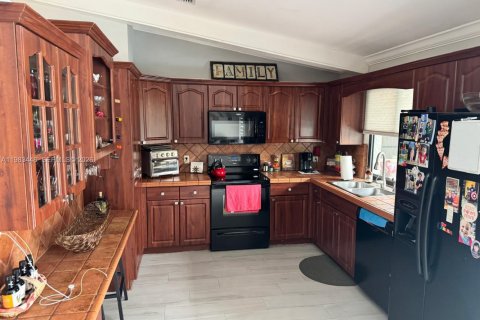 Купить виллу или дом в Майами, Флорида 4 спальни, 179.3м2, № 2047518 - фото 7