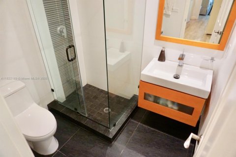 House in Pinecrest, Florida 5 bedrooms, 303.98 sq.m. № 1942570 - photo 21