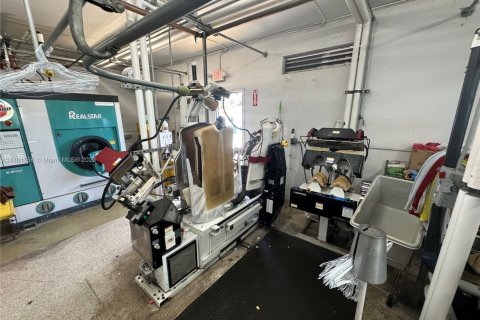 Commercial property in Dania Beach, Florida № 1959215 - photo 4