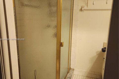 Condo in Tamarac, Florida, 2 bedrooms  № 2173430 - photo 3