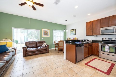 Adosado en venta en Winter Springs, Florida, 2 dormitorios, 123.56 m2 № 1824613 - foto 3