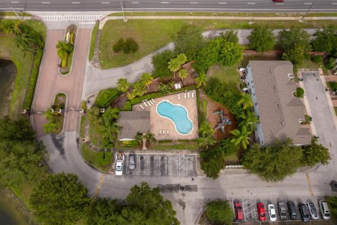 Adosado en venta en Winter Springs, Florida, 2 dormitorios, 123.56 m2 № 1824613 - foto 22