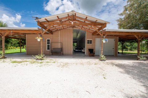 Купить виллу или дом в Аркадия, Флорида 5 комнат, 75.25м2, № 1827254 - фото 1