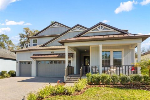 House in Brooksville, Florida 5 bedrooms, 361.39 sq.m. № 2114732