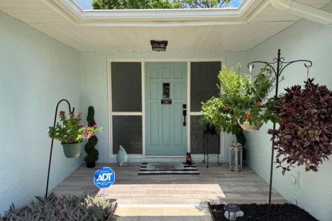 Villa ou maison à louer à Palm Coast, Floride: 2 chambres, 140.28 m2 № 2114011 - photo 2
