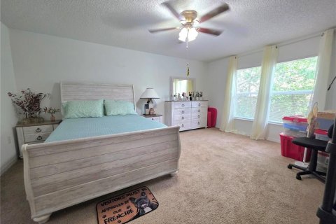 House in Spring Hill, Florida 4 bedrooms, 206.43 sq.m. № 2217707 - photo 17