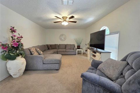 House in Spring Hill, Florida 4 bedrooms, 206.43 sq.m. № 2217707 - photo 5