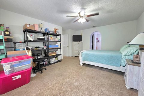 House in Spring Hill, Florida 4 bedrooms, 206.43 sq.m. № 2217707 - photo 19