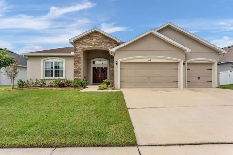 House in Lakeland, Florida 5 bedrooms, 245.26 sq.m. № 2296898 - photo 2