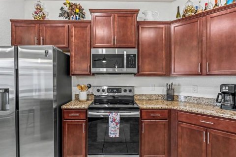 House in Lakeland, Florida 5 bedrooms, 245.26 sq.m. № 2296898 - photo 12