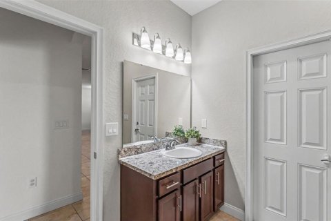 House in Lakeland, Florida 5 bedrooms, 245.26 sq.m. № 2296898 - photo 25