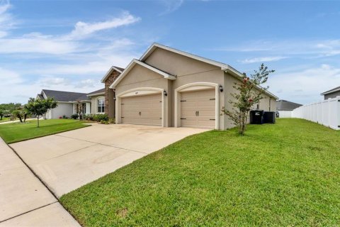House in Lakeland, Florida 5 bedrooms, 245.26 sq.m. № 2296898 - photo 3