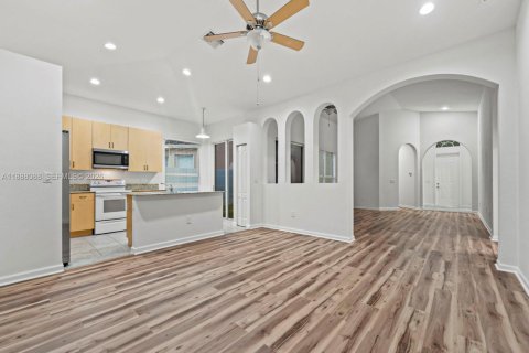 Villa ou maison à louer à Homestead, Floride: 3 chambres, 176.05 m2 № 2041745 - photo 8