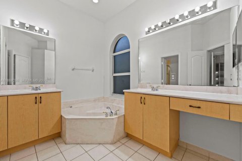 Villa ou maison à louer à Homestead, Floride: 3 chambres, 176.05 m2 № 2041745 - photo 19