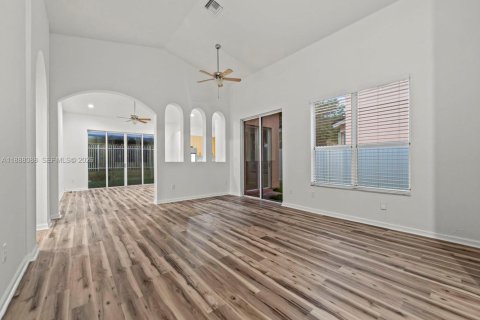 Villa ou maison à louer à Homestead, Floride: 3 chambres, 176.05 m2 № 2041745 - photo 6
