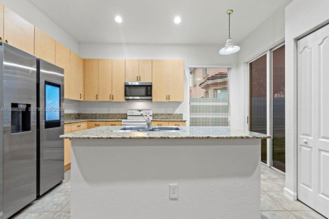 Villa ou maison à louer à Homestead, Floride: 3 chambres, 176.05 m2 № 2041745 - photo 10