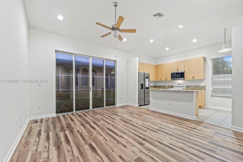 Villa ou maison à louer à Homestead, Floride: 3 chambres, 176.05 m2 № 2041745 - photo 9