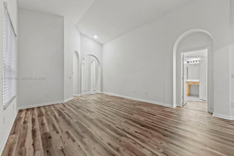 Villa ou maison à louer à Homestead, Floride: 3 chambres, 176.05 m2 № 2041745 - photo 15