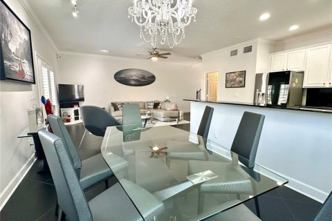 Adosado en alquiler en Saint Petersburg, Florida, 3 dormitorios, 187.66 m2 № 1759327 - foto 5